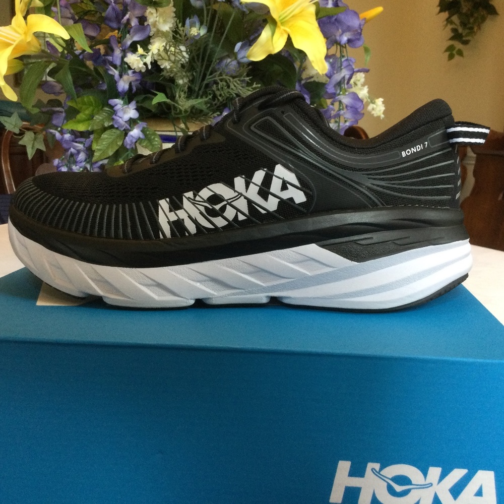 Hoka One One Bondi 7 Women’s Sz. EU 41 (9.5) worn VERY FEW times!